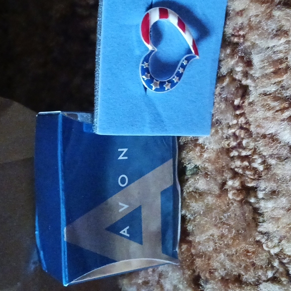 Pin - Picture 2 of 2